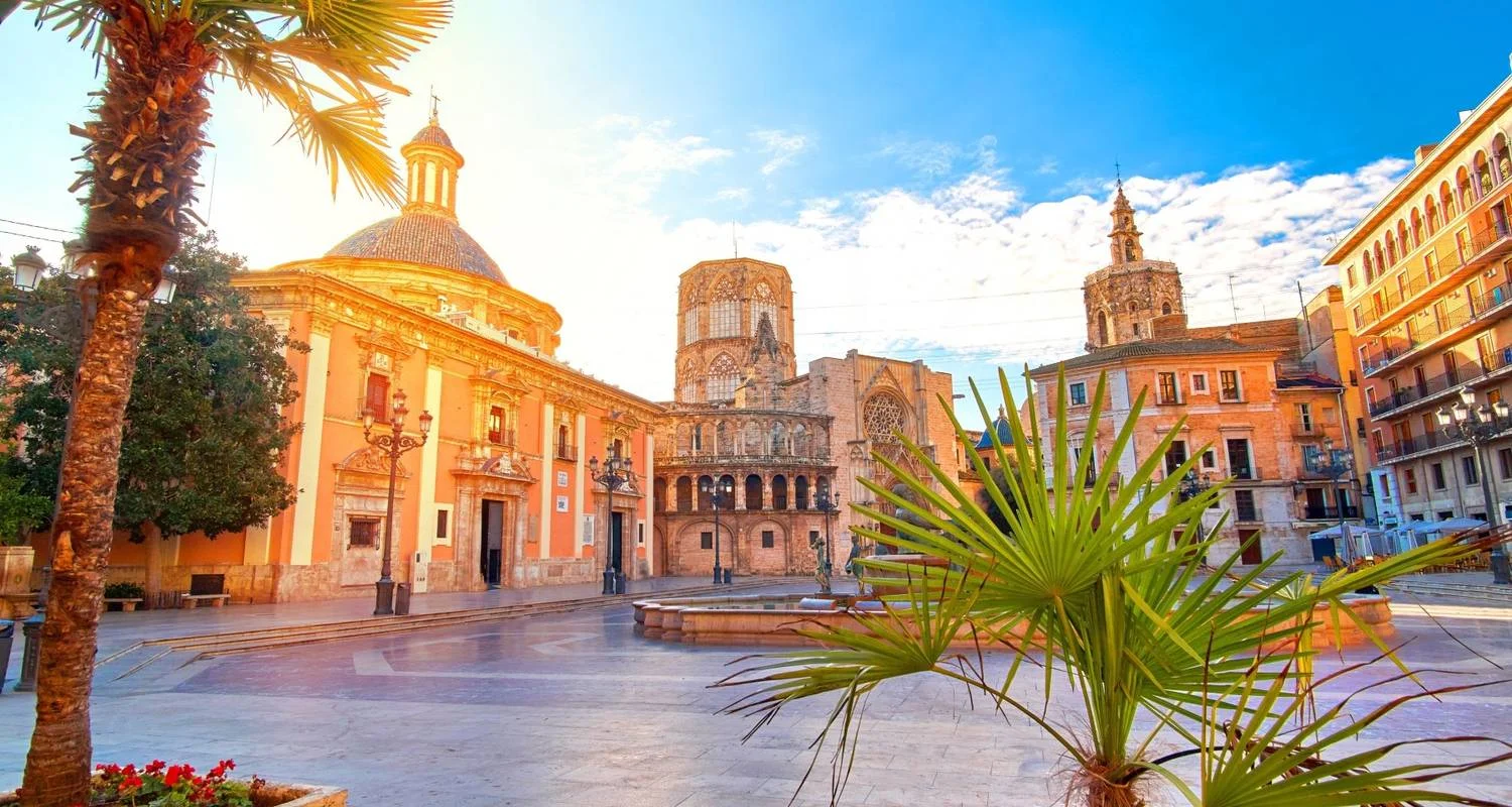 Explore Barcelona, Madrid, Mysterious Morocco and Lisbon for 17 days with Europamundo and discover unforgettable experiences - Photo 2